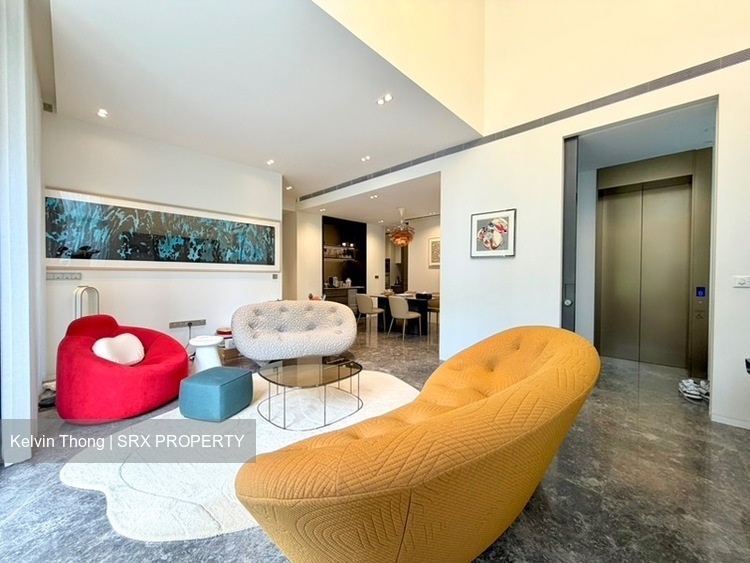 19 Nassim (D10), Apartment #588956031